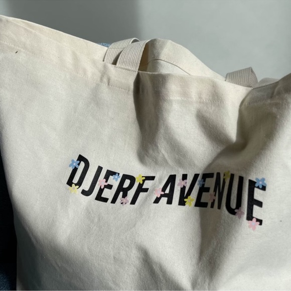 Djerf Avenue Tote Bag - Picture 2 of 4